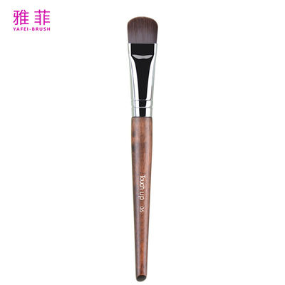 TOUCH UP 06 Privélabel Fijn dun plat vloeibaar concealer fundering borstel Synthetisch haar koper OEM ODM fabrikant